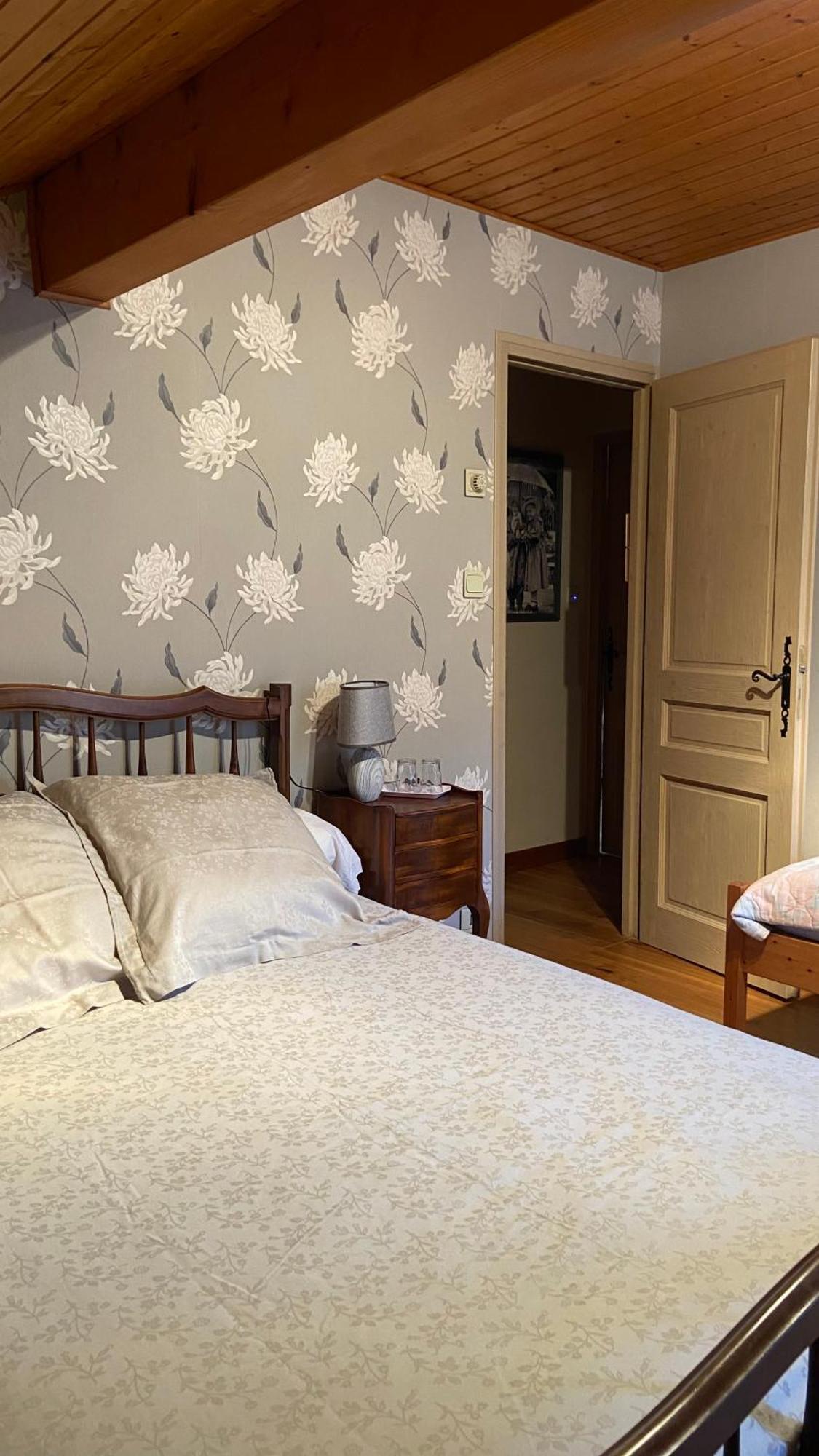 Chambre dans Maison Campagnarde Presilly  Extérieur photo