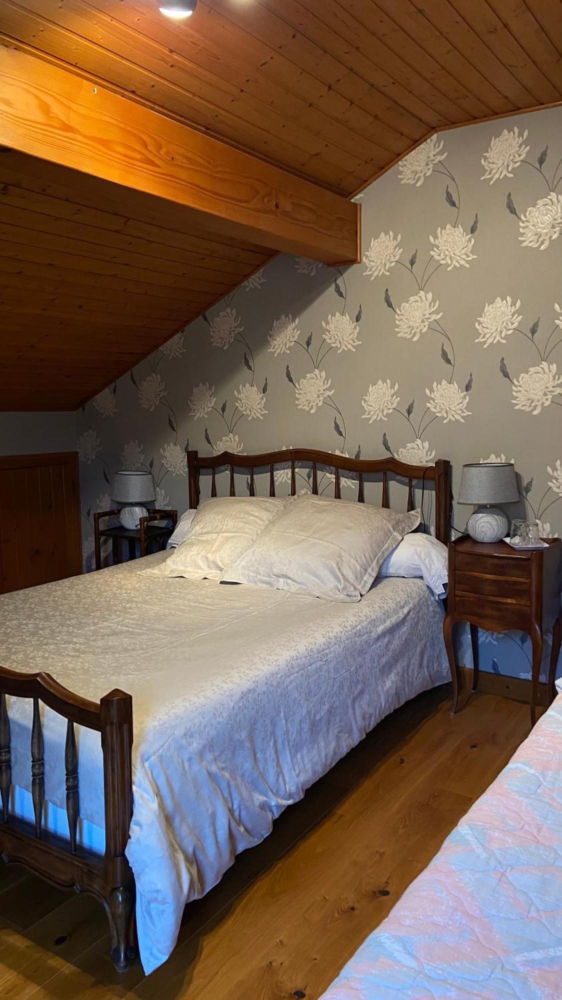 Chambre dans Maison Campagnarde Presilly  Extérieur photo